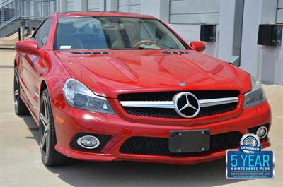 2009 Mercedes-Benz SL 550 LOADED PANO ROOF NAV HTD STS FRESH TRADE   - Photo 18 - Stafford, TX 77477