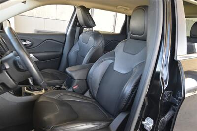 2018 Jeep Cherokee Latitude Plus LTHR NAV 70K LOW MILES NEW TRADE IN   - Photo 32 - Stafford, TX 77477