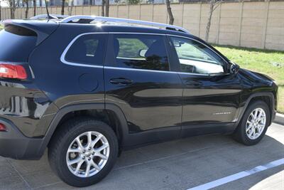 2018 Jeep Cherokee Latitude Plus LTHR NAV 70K LOW MILES NEW TRADE IN   - Photo 16 - Stafford, TX 77477