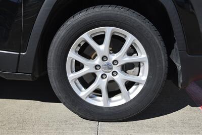 2018 Jeep Cherokee Latitude Plus LTHR NAV 70K LOW MILES NEW TRADE IN   - Photo 40 - Stafford, TX 77477