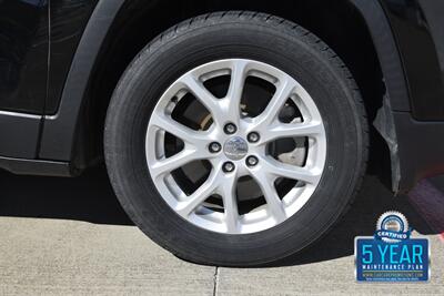 2018 Jeep Cherokee Latitude Plus LTHR NAV 70K LOW MILES NEW TRADE IN   - Photo 40 - Stafford, TX 77477