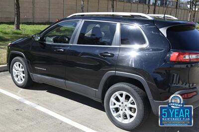 2018 Jeep Cherokee Latitude Plus LTHR NAV 70K LOW MILES NEW TRADE IN   - Photo 15 - Stafford, TX 77477