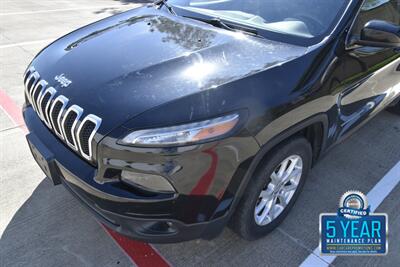 2018 Jeep Cherokee Latitude Plus LTHR NAV 70K LOW MILES NEW TRADE IN   - Photo 10 - Stafford, TX 77477