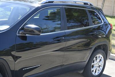 2018 Jeep Cherokee Latitude Plus LTHR NAV 70K LOW MILES NEW TRADE IN   - Photo 9 - Stafford, TX 77477