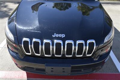 2018 Jeep Cherokee Latitude Plus LTHR NAV 70K LOW MILES NEW TRADE IN   - Photo 12 - Stafford, TX 77477