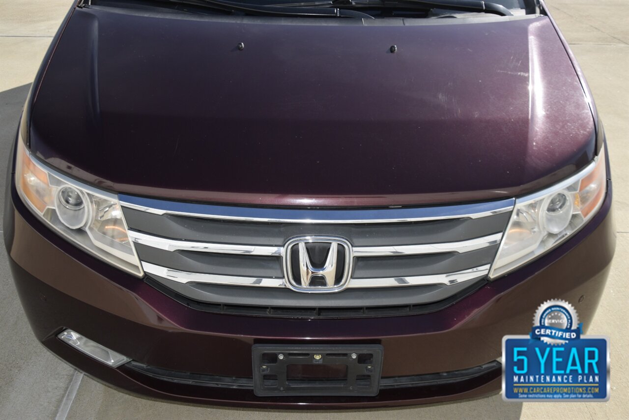 2012 Honda Odyssey TOURING NAV BK/CAM ROOF REAR DVD 8 PASS SEATING   - Photo 12 - Stafford, TX 77477