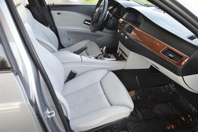 2007 BMW M5 TOP LOADED HWY MILES NEW CAR TRADE CLEAN   - Photo 33 - Stafford, TX 77477