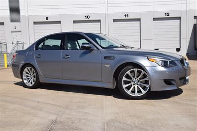 2007 BMW M5 TOP LOADED HWY MILES NEW CAR TRADE CLEAN   - Photo 2 - Stafford, TX 77477