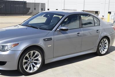 2007 BMW M5 TOP LOADED HWY MILES NEW CAR TRADE CLEAN   - Photo 8 - Stafford, TX 77477