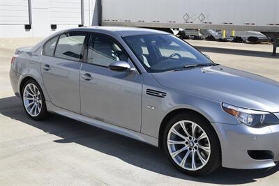 2007 BMW M5 TOP LOADED HWY MILES NEW CAR TRADE CLEAN   - Photo 7 - Stafford, TX 77477