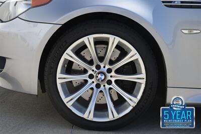 2007 BMW M5 TOP LOADED HWY MILES NEW CAR TRADE CLEAN   - Photo 42 - Stafford, TX 77477