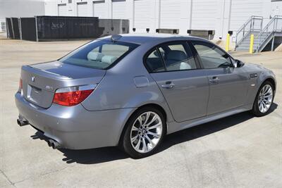2007 BMW M5 TOP LOADED HWY MILES NEW CAR TRADE CLEAN   - Photo 15 - Stafford, TX 77477