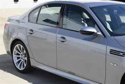 2007 BMW M5 TOP LOADED HWY MILES NEW CAR TRADE CLEAN   - Photo 9 - Stafford, TX 77477