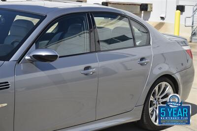 2007 BMW M5 TOP LOADED HWY MILES NEW CAR TRADE CLEAN   - Photo 10 - Stafford, TX 77477