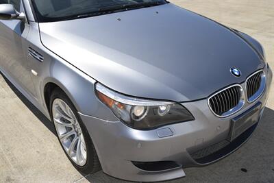 2007 BMW M5 TOP LOADED HWY MILES NEW CAR TRADE CLEAN   - Photo 12 - Stafford, TX 77477