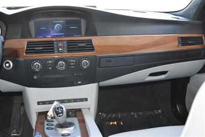 2007 BMW M5 TOP LOADED HWY MILES NEW CAR TRADE CLEAN   - Photo 26 - Stafford, TX 77477