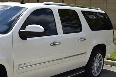 2013 GMC Yukon XL DENALI AWD NAV BK/CAM REAR DVD FRESH TRADE   - Photo 9 - Stafford, TX 77477