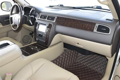 2013 GMC Yukon XL DENALI AWD NAV BK/CAM REAR DVD FRESH TRADE   - Photo 29 - Stafford, TX 77477