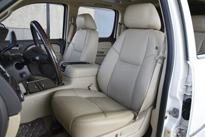 2013 GMC Yukon XL DENALI AWD NAV BK/CAM REAR DVD FRESH TRADE   - Photo 32 - Stafford, TX 77477