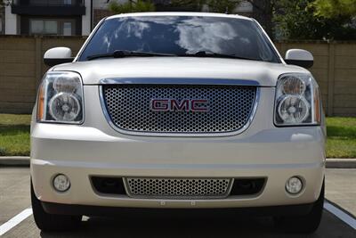 2013 GMC Yukon XL DENALI AWD NAV BK/CAM REAR DVD FRESH TRADE   - Photo 3 - Stafford, TX 77477