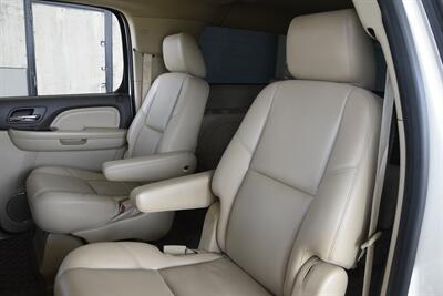 2013 GMC Yukon XL DENALI AWD NAV BK/CAM REAR DVD FRESH TRADE   - Photo 38 - Stafford, TX 77477