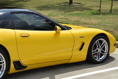 2002 Chevrolet Corvette Z06 52K LOW MILES MILLENNIUM YELLOW/BLK CHRM WHLS   - Photo 20 - Stafford, TX 77477