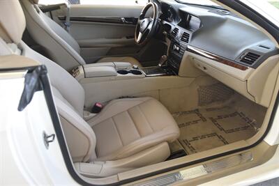 2013 Mercedes-Benz E 550 CONVERTIBLE 73K MILES NV BK/CAM FRESH TRADE   - Photo 28 - Stafford, TX 77477