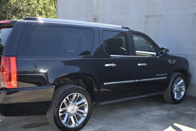2014 Cadillac Escalade Platinum   - Photo 16 - Stafford, TX 77477