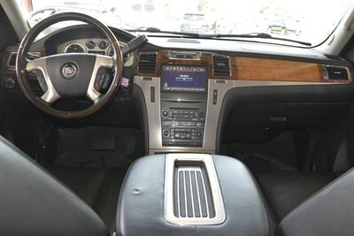 2014 Cadillac Escalade Platinum   - Photo 26 - Stafford, TX 77477