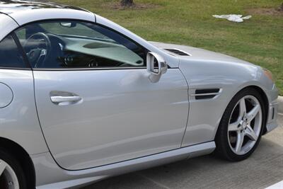 2014 Mercedes-Benz SLK 350 CONVERTIBLE PANO ROOF RED/BLK INT NICE   - Photo 19 - Stafford, TX 77477
