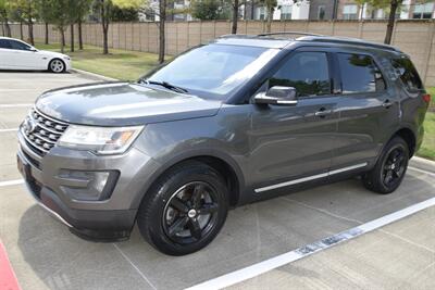 2016 Ford Explorer XLT AWD LTHR HTD SEATS HWY MILES FRESH TRADE   - Photo 5 - Stafford, TX 77477