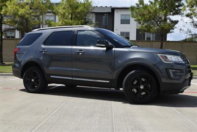 2016 Ford Explorer XLT AWD LTHR HTD SEATS HWY MILES FRESH TRADE   - Photo 21 - Stafford, TX 77477