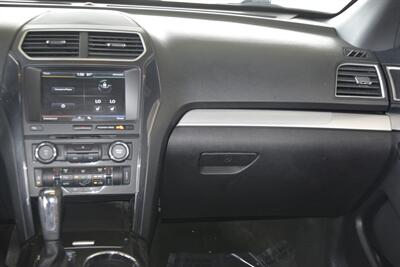 2016 Ford Explorer XLT AWD LTHR HTD SEATS HWY MILES FRESH TRADE   - Photo 23 - Stafford, TX 77477