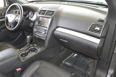 2016 Ford Explorer XLT AWD LTHR HTD SEATS HWY MILES FRESH TRADE   - Photo 28 - Stafford, TX 77477