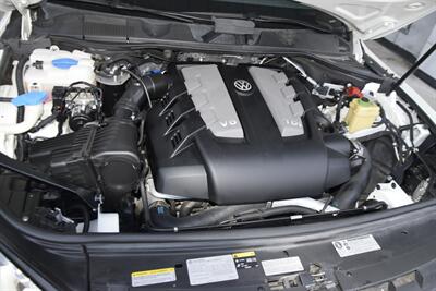 2014 Volkswagen Touareg TDI R-Line TOP LOADED SAME OPTIONS AS AUDI Q7 TDI   - Photo 42 - Stafford, TX 77477