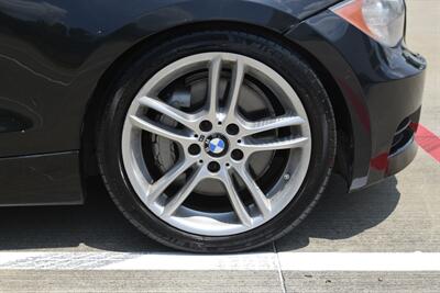2012 BMW 135i CONVERTIBLE NAV PREM/SPORTS PKG NICE   - Photo 30 - Stafford, TX 77477