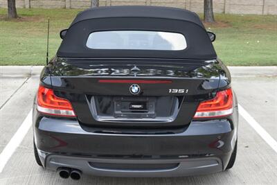 2012 BMW 135i CONVERTIBLE NAV PREM/SPORTS PKG NICE   - Photo 19 - Stafford, TX 77477