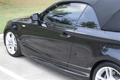 2012 BMW 135i CONVERTIBLE NAV PREM/SPORTS PKG NICE   - Photo 17 - Stafford, TX 77477