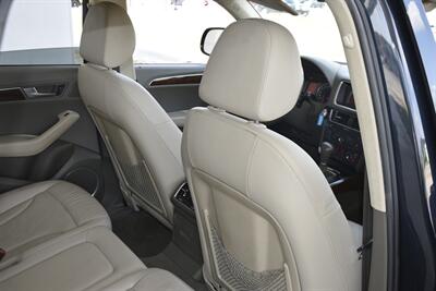 2012 Audi Q5 2.0T QUATTRO PREM+ BK/CAM ROOF FRESH TRADE NICE   - Photo 34 - Stafford, TX 77477