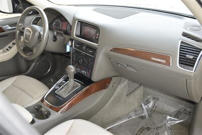 2012 Audi Q5 2.0T QUATTRO PREM+ BK/CAM ROOF FRESH TRADE NICE   - Photo 28 - Stafford, TX 77477