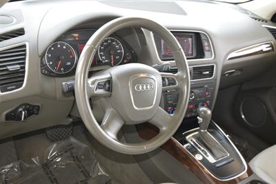 2012 Audi Q5 2.0T QUATTRO PREM+ BK/CAM ROOF FRESH TRADE NICE   - Photo 27 - Stafford, TX 77477