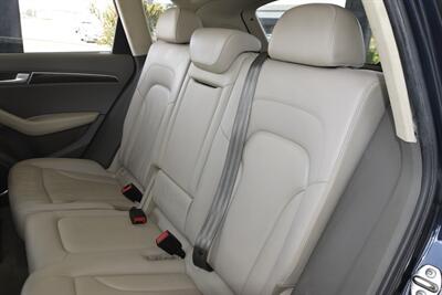 2012 Audi Q5 2.0T QUATTRO PREM+ BK/CAM ROOF FRESH TRADE NICE   - Photo 37 - Stafford, TX 77477