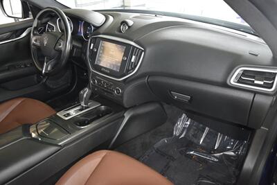 2015 Maserati Ghibli TOP LOADED 63K LOW MILES NEW CAR TRADE LOADED   - Photo 29 - Stafford, TX 77477
