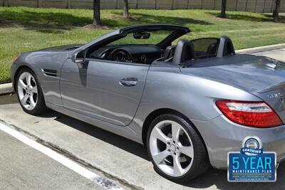 2012 Mercedes-Benz SLK 350 CONVERTIBLE 71K LOW MILE BLK INTERIOR NICE   - Photo 13 - Stafford, TX 77477