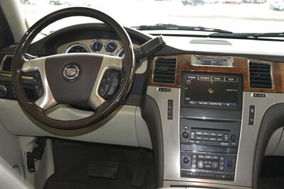 2014 Cadillac Escalade ESV AWD PLATINUM DUAL DVD NAV BK/CAM HWY MILE NICE   - Photo 25 - Stafford, TX 77477