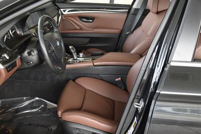 2013 BMW 535i xDrive PRM/SPORTS PKG NAV FRESH TRADE CLEAN   - Photo 30 - Stafford, TX 77477