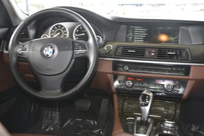 2013 BMW 535i xDrive PRM/SPORTS PKG NAV FRESH TRADE CLEAN   - Photo 24 - Stafford, TX 77477
