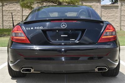 2011 Mercedes-Benz SLK 300 ROADSTER BLK/RED INT 78K LOW MILES NICE   - Photo 20 - Stafford, TX 77477