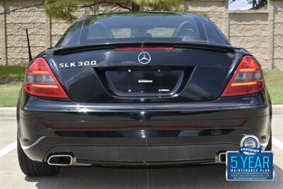 2011 Mercedes-Benz SLK 300 ROADSTER BLK/RED INT 78K LOW MILES NICE   - Photo 20 - Stafford, TX 77477