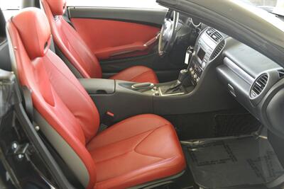 2011 Mercedes-Benz SLK 300 ROADSTER BLK/RED INT 78K LOW MILES NICE   - Photo 26 - Stafford, TX 77477